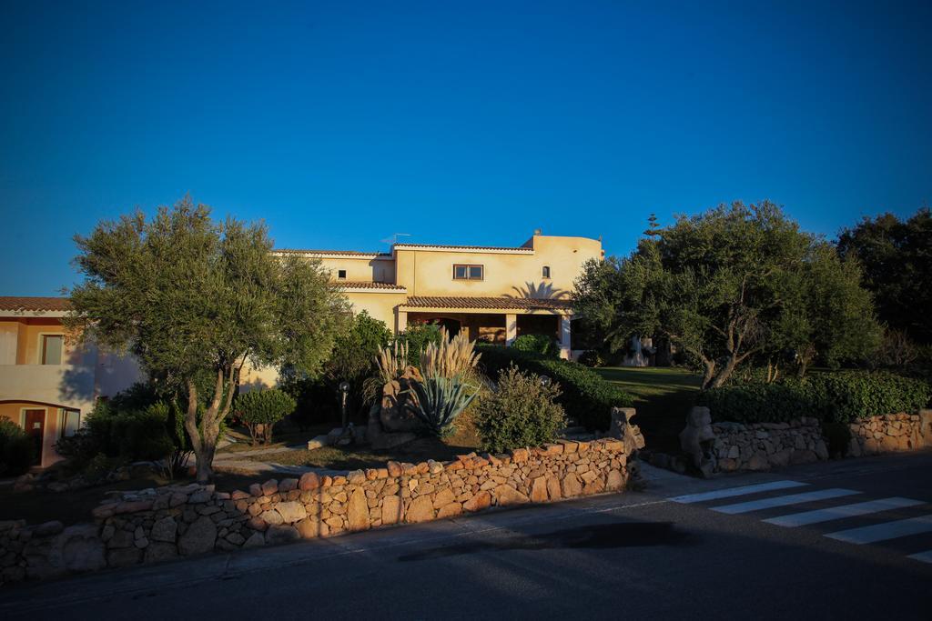 Hotel Micalosu Cannigione Exterior photo